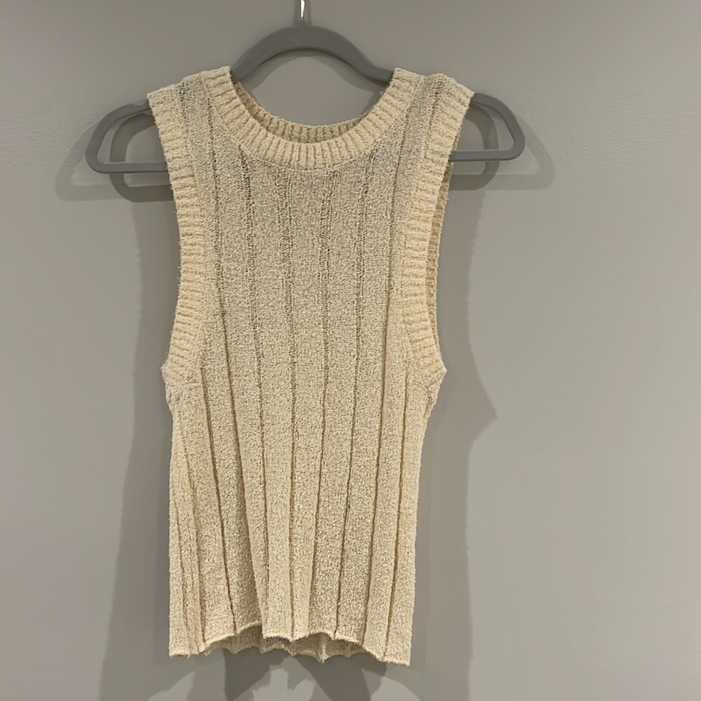 Never worn super soft tank top